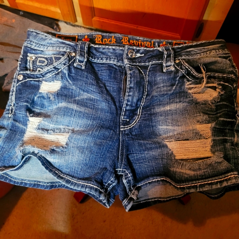 Rock Revival Mid-rise Shorts